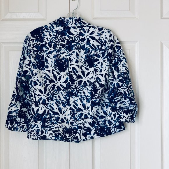 COLDWATER CREEK 2 SHADES BLUE WHITE JEAN STYLE JACKET - Picture 11 of 11